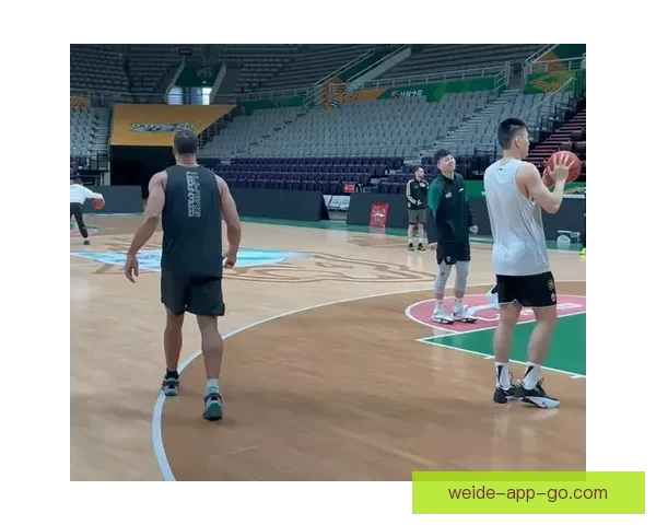 乌戈:新援莱迪助力内线补强尽快磨合球队化学反应 乌戈:新援莱迪助力内线补强尽快磨合球队化学反应